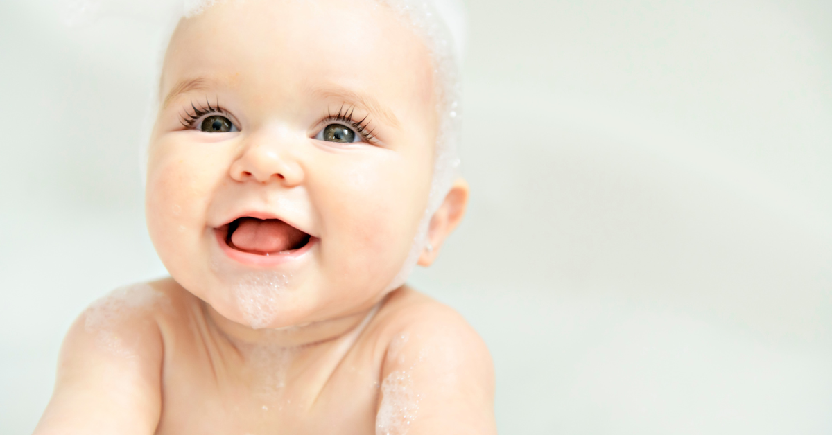 Dentifrice Brush-Baby Applemint pour bébés/nourrissons, Stade 2 -  Premières dents, 0-36 mois, Saveur menthe-pomme, avec xylitol & fluor  pour des dents, gencives saines, une haleine fraîche