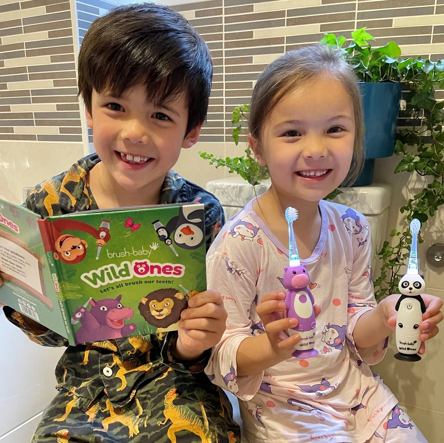 LIMITED EDITION: WildOnes™ Tiger Rechargeable Kids Toothbrush + Book Gift Set